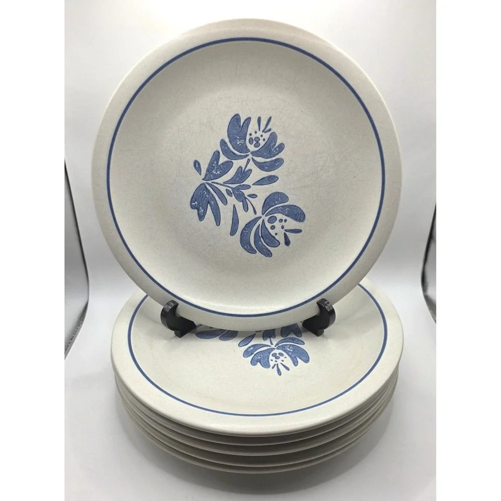 Pfaltzgraff Yorktowne Dinner Plates Set of 8 Blue Floral Gray Stoneware USA